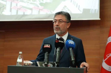 Tarım ve Orman Bakanı Yumaklı: "Teknolojiyi bir kalkan olarak kullanmak zorundayız" 