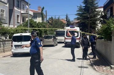 Tartıştığı anne ve babasını bıçaklayarak öldürdü