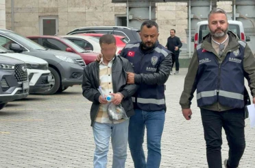 Tartıştığı kişinin aracına tüfekle ateş açan zanlı tutuklandı 
