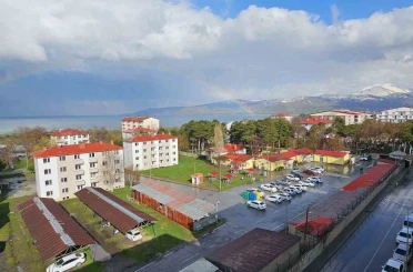 Tatvan’da gökkuşağı görsel şölen sundu 