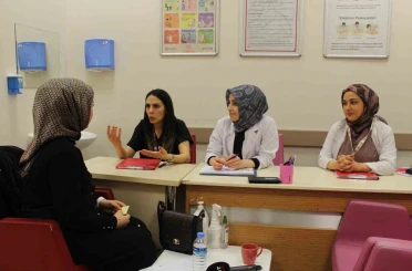Tatvan’da ücretsiz gebelik eğitimiyle anne adaylarının kaygıları azalıyor 