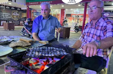Tavşanlı’da balık sezonu mangal ateşi ile başladı 