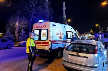 Tavşanlı’da motosiklet yayaya çarptı: 2 yaralı 