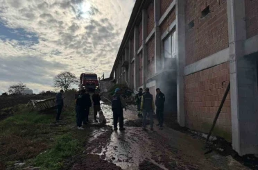Tavuk çiftliğinin depo kısmında yangın 