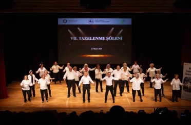 Tazelenme Üniversitesi dönem sonunu şölen ile kutladı 
