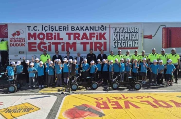 Tekirdağ’da mobil tırla trafik eğitimi 