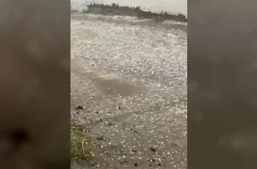 Tekirdağ’da sağanak ve dolu etkili oldu : Yollar göle döndü, ulaşım aksadı 