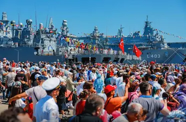 TEKNOFEST Mavi Vatan’da hava araçlarının gösterileri nefes kesti
