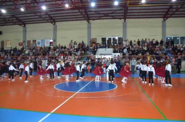 Tercan’da yıl sonu şenliği coşkusu 
