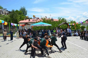 Tercan’da yılsonu şenliği coşkusu 