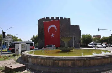 "Terörsüz Türkiye" hedefine ilişkin kanun teklifi Diyarbakır’da memnuniyetle karşılandı
