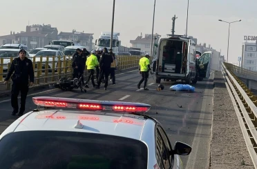 Tır ile motosiklet çarpıştı, üniversite öğrencisi motosikletli öldü