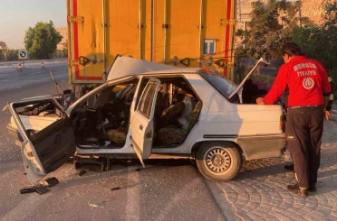 Tıra çarpan otomobilin sürücüsü hayatını kaybetti 