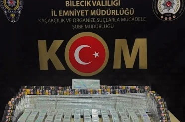 Tırın gizli bölgesine saklanmış 846 paket kaçak sigara ele geçirildi, 2 şüpheli yakalandı 