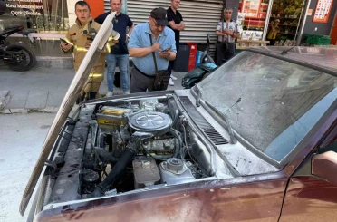 Tofaş aracın motor kısmında çıkan yangın büyümeden söndürüldü 