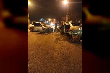 TOFAŞ’ın hurdaya döndüğü kazada 2 kişi yaralandı 