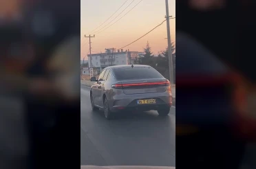 TOGG’un yeni sedan modeli T10F Ayvalık’ta seyir halinde görüntülendi 