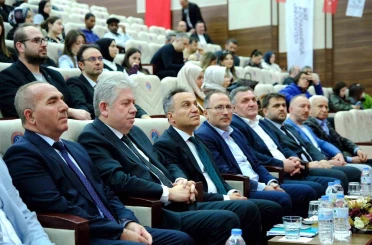 TOGÜ’de "Değişen dünya ve eğitim" söyleşisi 