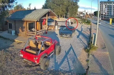 Tokalaştığı şahsın silahlı saldırısına uğrayıp ölümle burun buruna gelmişti, 2 şüpheli tutuklandı 