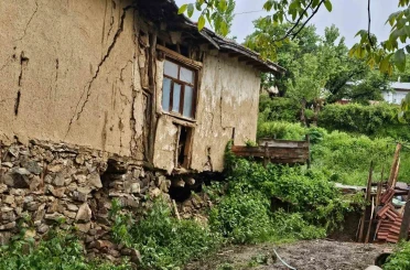 Tokat’ta heyelan nedeniyle 2 ev tahliye edildi 