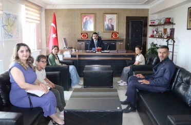 Tomarza’da en çok kitap okuyan öğrenciler ödüllendirildi 