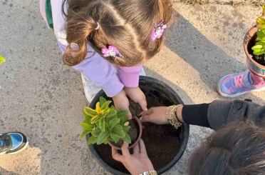 Toprağa dokunan minik eller Sakarya’da umudu ekti 