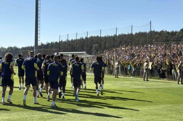 Topuk Yaylası’nda sarı-lacivert coşku: Fenerbahçe’yi binlerce taraftar yalnız bırakmadı 