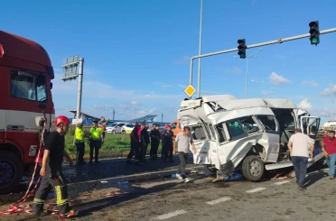Trabzon’da trafik kazası: 15 yaralı 