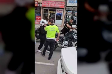 Trabzon’da YKS’ye yetişemeyen adayların yardımına polis ekipleri koştu 