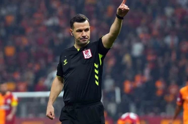 Trabzonspor’da Benjamin Bouchouari kırmızı kart gördü 