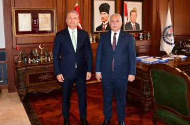 Trabzon’un yeni Emniyet Müdürü Loğoğlu’ndan Vali Yıldırım’a ziyaret 