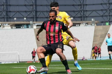 Trendyo Süper Lig: Fatih Karagümrük: 1 - Eyüpspor: 0 (Maç devam ediyor) 