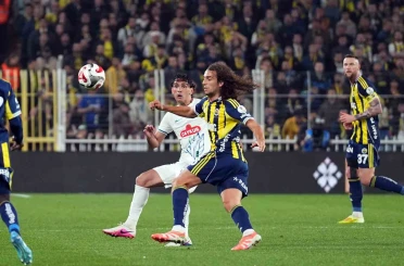Trendyol Süper Lig: Fenerbahçe: 0 - Çaykur Rizespor: 0 (İlk yarı) 