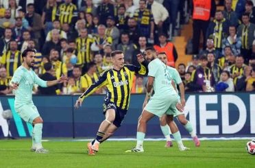 Trendyol Süper Lig: Fenerbahçe: 0 - Kayserispor: 0 (Maç devam ediyor) 