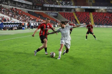 Trendyol Süper Lig: Gaziantep FK: 0 - Kocaelispor: 0 (İlk yarı) 