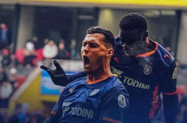 Trendyol Süper Lig: Kayserispor: 0 - RAMS Başakşehir: 1 (İlk yarı) 