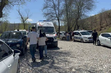 Tunceli’de boğulma tehlikesi geçiren genç kızı vatandaşlar kurtardı 