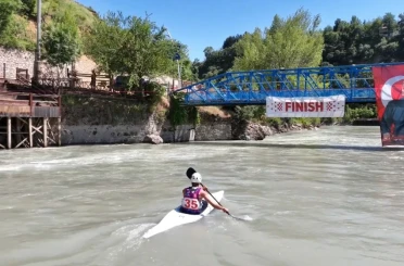 Tunceli’de kano yarışları başladı 
