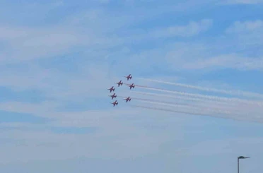 Türk Yıldızları’ndan Belçika semalarında gövde gösterisi 