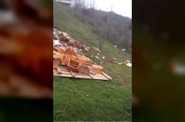 Türkeli’de fırtına arıcılığı vurdu: Onlarca kovan zarar gördü 