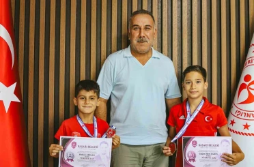 Türkiye derecesi yapan minik güreşçiler milli takım kampına gidiyor 