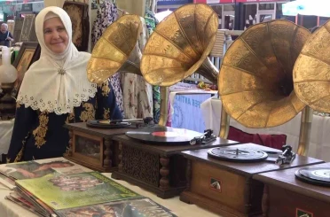 Türkiye’nin dört bir yanından antikacıları Bursa’da buluşturan Agora Antika Pazarı 10 yaşında 
