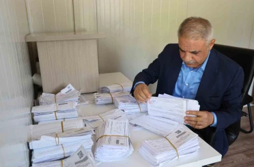 Türkiye’nin en büyük mahallesinin muhtarı, boşanma tebligatlarına dikkat çekti 