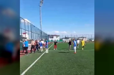 Türkoğlu’nda şampiyonluk maçı sonrası kavga 