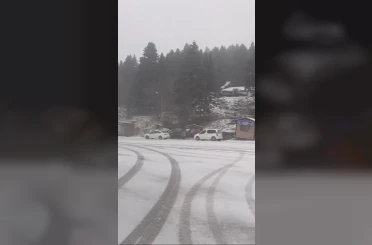 Uludağ’da kar yağışı etkisini gösterdi 