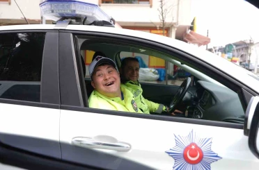 Üniformayı giydi, denetime çıktı: Down sendromlu Oğuz Kaan’ın en mutlu günü 