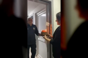 Üniversite öğrencilerinin kavga ihbarına geldiler, pasta ile karşılaştılar 