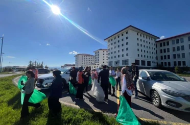 Üniversitede "Bulmak İstediğin Gibi Bırak" çevre seferberliği 