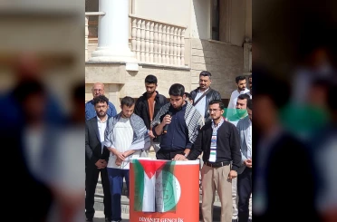 Üniversiteli gençlerden Gazze'ye destek ve soykırıma tepki