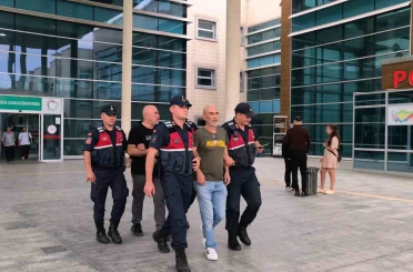 Ünlü yönetmen Ezel Akay ve kardeşi adliyeye sevk edildi 